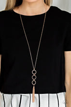 Load image into Gallery viewer, Paparazzi Diva In Diamonds - Rose Gold Necklace
