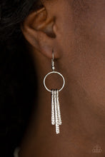 Load image into Gallery viewer, Paparazzi Metallic Mane - Silver Necklace

