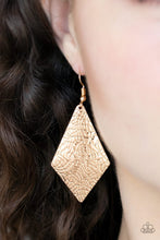 Load image into Gallery viewer, Paparazzi ♥ Texture Retreat - Gold ♥ Earrings
