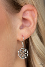 Load image into Gallery viewer, Paparazzi Mandala Movement - Black Necklace
