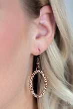 Load image into Gallery viewer, Paparazzi Bend OVAL Backwards - Copper Necklace
