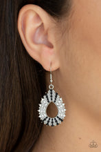 Load image into Gallery viewer, Paparazzi Diva Dream - Black Earrings
