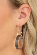 Load image into Gallery viewer, Paparazzi Big Hit - Silver Necklace
