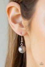 Load image into Gallery viewer, Paparazzi "Welcome To Wall Street" Silver Choker Necklace &amp; Earring Set Paparazzi Jewelry
