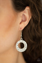 Load image into Gallery viewer, Paparazzi "Mildly Metro" Silver Necklace &amp; Earring Set Paparazzi Jewelry
