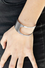 Load image into Gallery viewer, Paparazzi What GLEAMS Are Made Of - Black Bracelet
