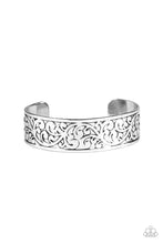 Load image into Gallery viewer, read-the-vine-print-silver-p9st-svxx-005xx
