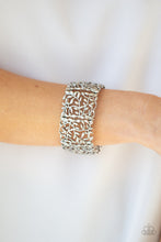 Load image into Gallery viewer, Paparazzi Verdantly Vintage - Silver Bracelet
