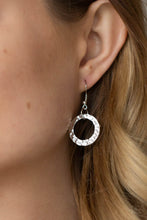 Load image into Gallery viewer, Paparazzi Mechanically Metro - Silver Necklace
