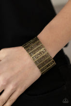 Load image into Gallery viewer, Paparazzi Ornate Orchards - Brass Bracelet
