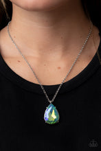 Load image into Gallery viewer, Paparazzi Illustrious Icon - Green Necklace
