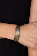 Load image into Gallery viewer, wayward-waves-brass-p9ed-brxx-063xx
