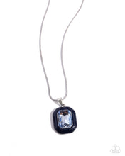 Load image into Gallery viewer, Paparazzi Emerald Energy - Blue Necklace
