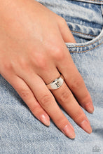 Load image into Gallery viewer, Paparazzi Monogram Memento R - Silver Ring
