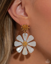 Load image into Gallery viewer, Paparazzi Poetically Pastel - White Earrings
