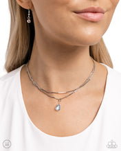Load image into Gallery viewer, Paparazzi Teeming Teardrop - Green Necklace

