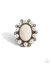 Load image into Gallery viewer, Paparazzi Vintage Glam - Brass Ring
