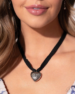 Paparazzi Fabricated Finesse - Black Necklace