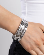 Load image into Gallery viewer, embellished-empire-silver-p9st-svxx-055xx
