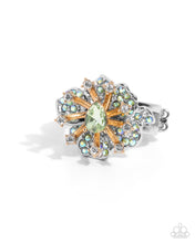 Load image into Gallery viewer, Paparazzi Decadent Display - Green Ring
