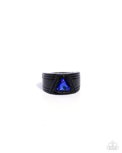 Paparazzi Trenchant Triangle - Blue Ring