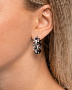 Paparazzi Geometric Glimpse - Black Earrings