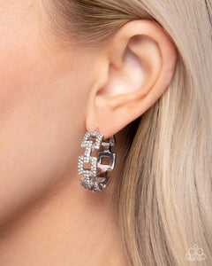 Paparazzi Geometric Glimpse - White Earrings