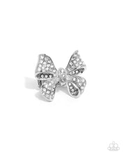 Load image into Gallery viewer, Paparazzi Sweetheart Souvenir - White Ring

