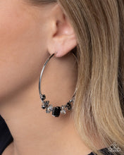 Load image into Gallery viewer, Paparazzi Modular Musings - Black Earrings
