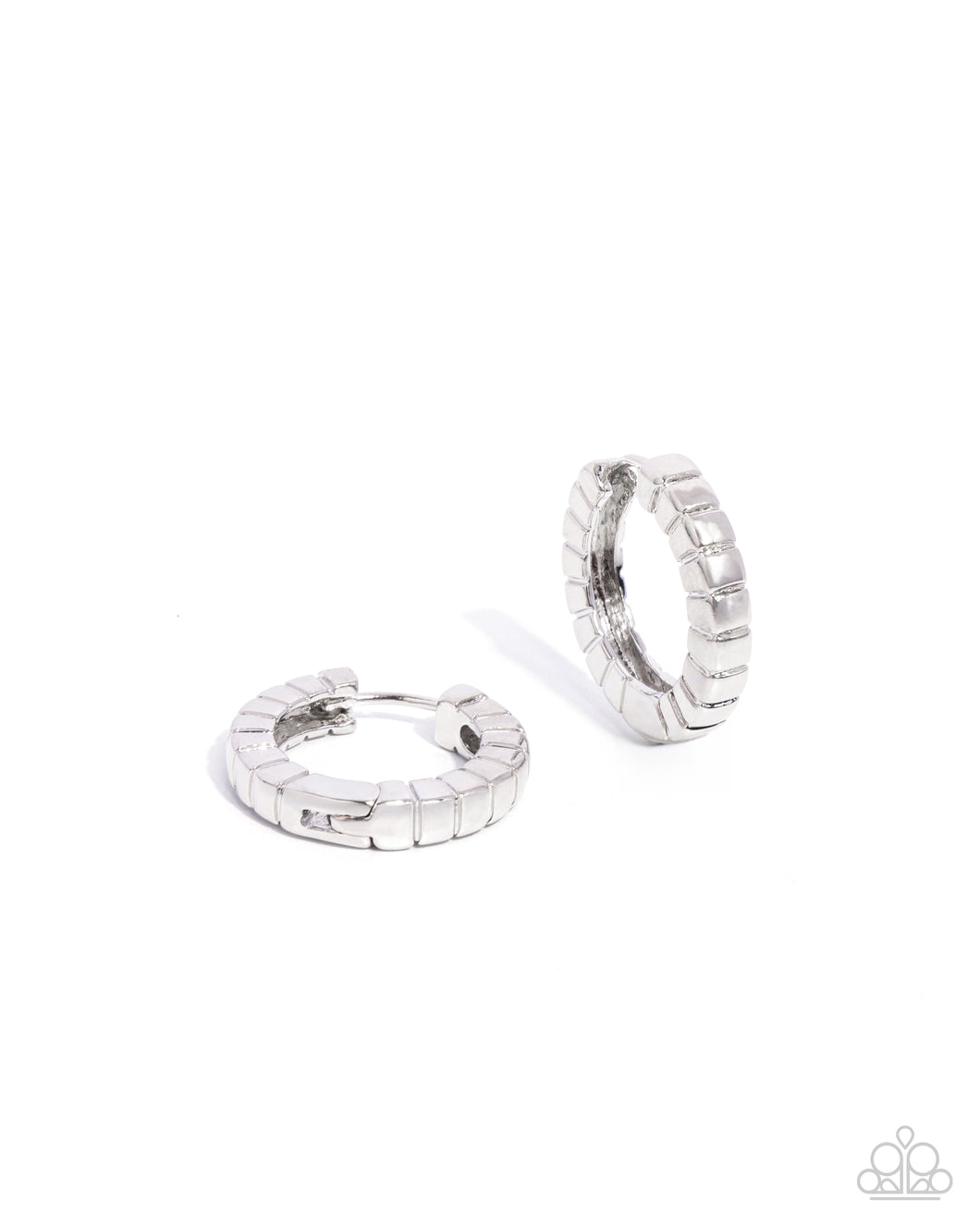 Paparazzi Seamless Style - Silver Earrings