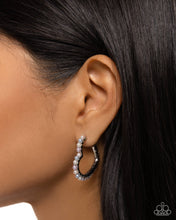 Load image into Gallery viewer, Paparazzi Vocally Vintage - Multi Earrings
