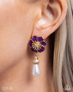 Paparazzi Regency Reign - Purple Earrings