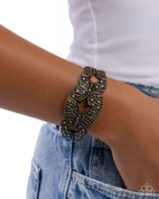Load image into Gallery viewer, Paparazzi Mariposa Makeover - Brass Bracelet
