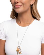 Load image into Gallery viewer, Paparazzi Synchronized Swimming - White Necklace
