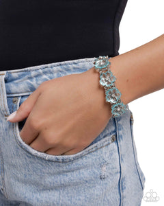 Paparazzi Floral Facility - Blue Bracelet