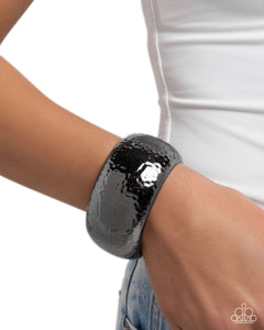 Paparazzi Hammered Hassle - Black Bracelet