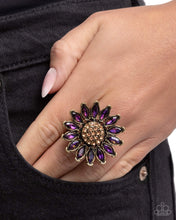Load image into Gallery viewer, Paparazzi Sunflower Setting - Brass Ring

