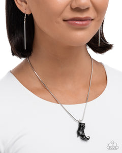 Paparazzi Witchs Fitting - Black Necklace