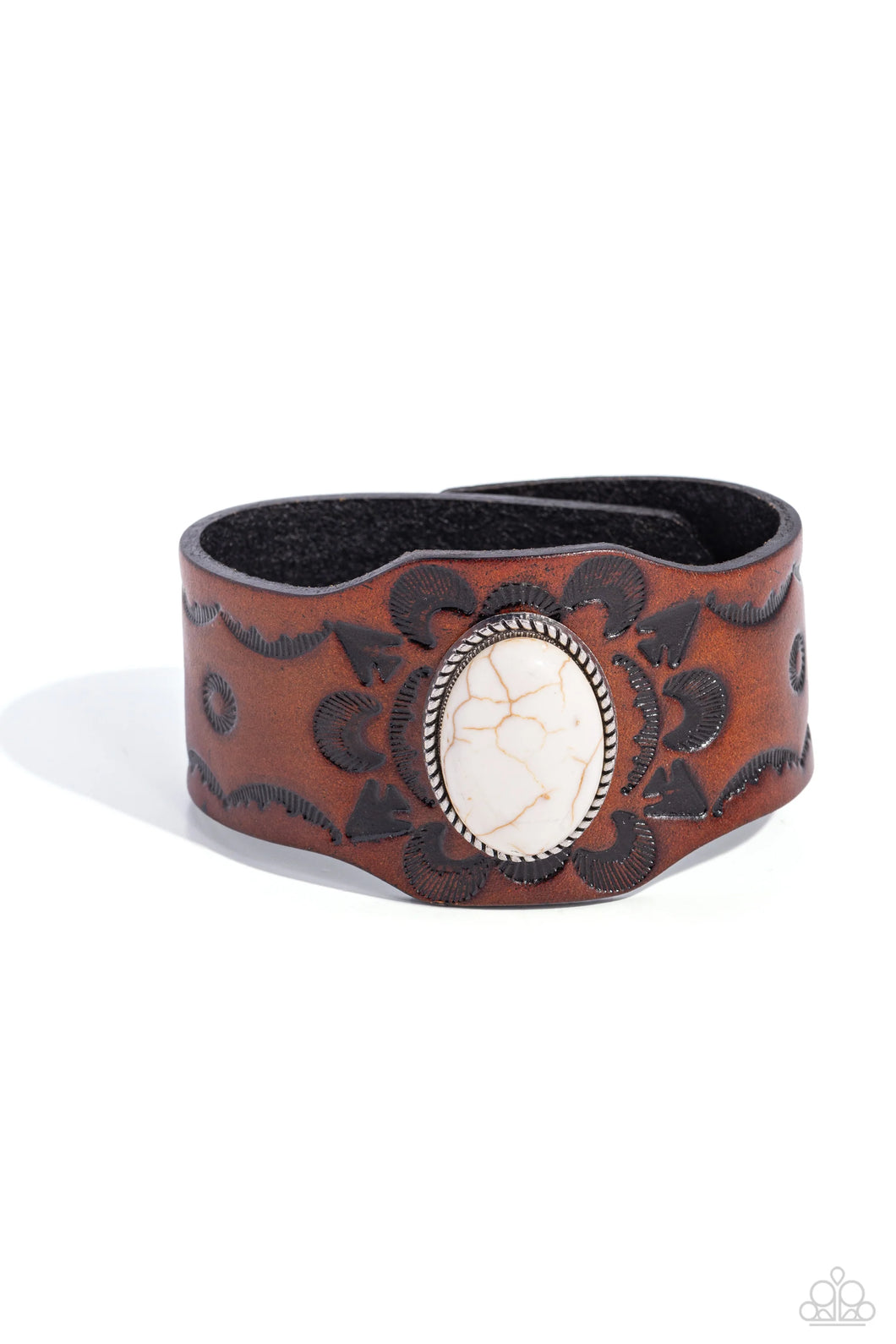 Paparazzi Badlands Rover - White Bracelet