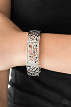 Load image into Gallery viewer, Paparazzi Yours And VINE - Black Bracelet
