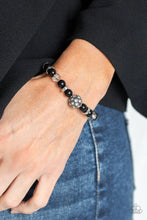 Load image into Gallery viewer, Paparazzi Twinkling Timelessness - Black Bracelet
