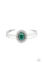 Load image into Gallery viewer, Paparazzi Prismatic Flower Patch - Green Bracelet
