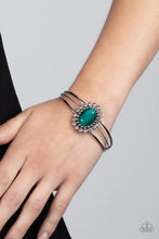 Load image into Gallery viewer, Paparazzi Prismatic Flower Patch - Green Bracelet
