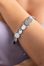 Load image into Gallery viewer, Paparazzi Dreamy Discs - Green Bracelet
