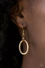 Load image into Gallery viewer, Paparazzi Boldly Bronx - Gold Necklace
