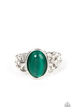 Load image into Gallery viewer, Paparazzi Crystals And Cats Eye - Green Ring

