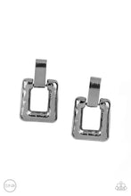 Load image into Gallery viewer, Paparazzi 15 Minutes Of Frame - Black Earrings
