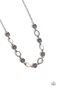 Paparazzi Casablanca Chic - White Necklace