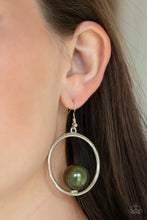 Load image into Gallery viewer, Paparazzi Solitaire Refinement - Green Earrings
