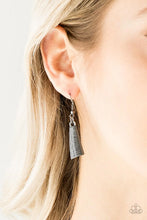 Load image into Gallery viewer, Paparazzi Feast Or Famine - Black Necklace
